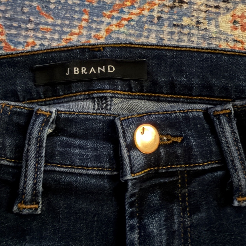 J Brand Maternity Jeans + Maternity shorts in Light and Dark Blue - Picture 4 of 4